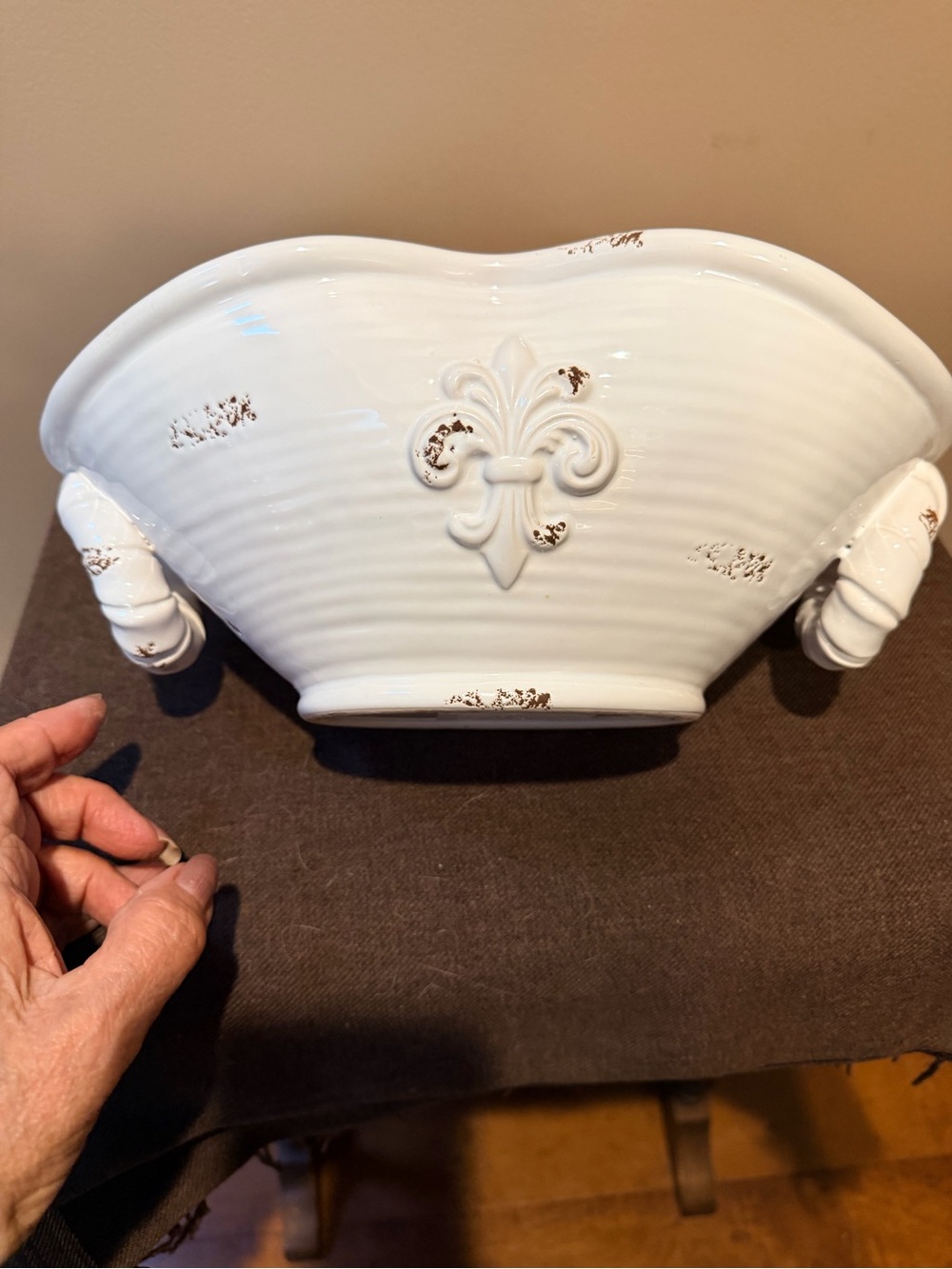 White Fleur-de-Lis Ceramic Bowl - Decorative Home Decor